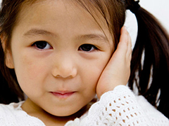お子さんの歯を虫歯から守るには